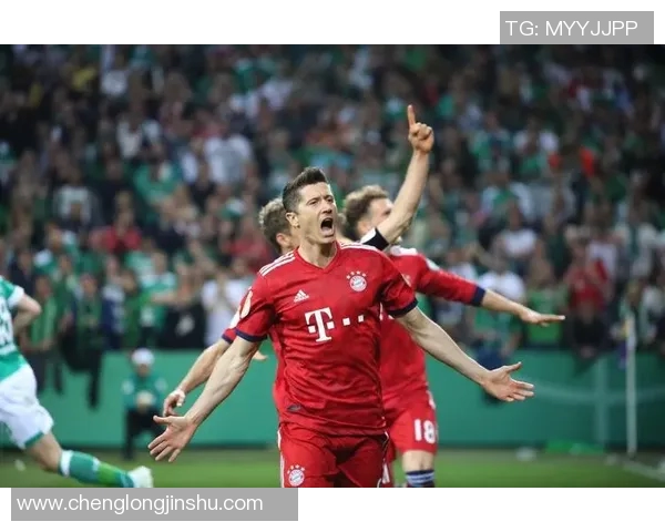 足球明星穆勒高清壁纸精选展现他的精彩瞬间与球场魅力