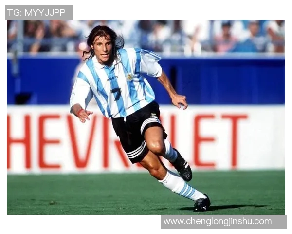 三号球衣足球明星盘点及其在足球历史上的影响力分析